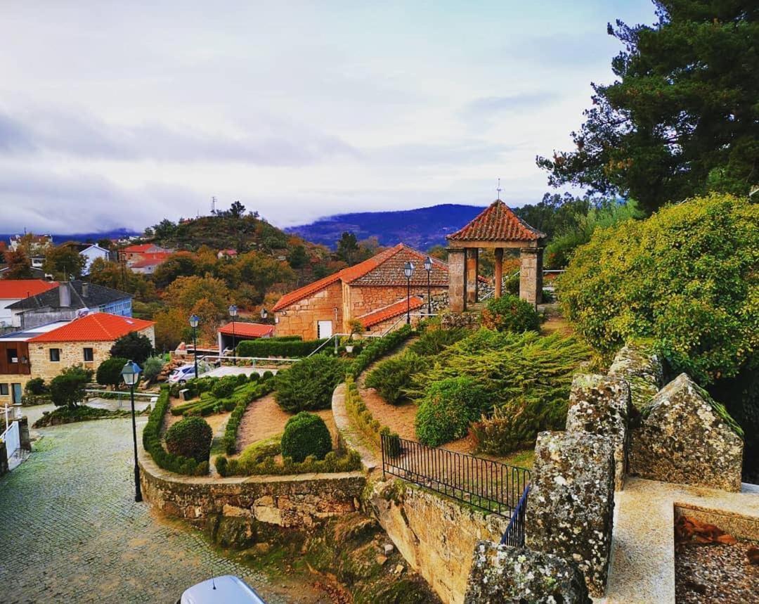 Отель Casa Do Castelo Sernancelhe Экстерьер фото